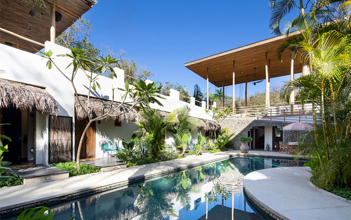 khách sạn phong cách nhiệt đới